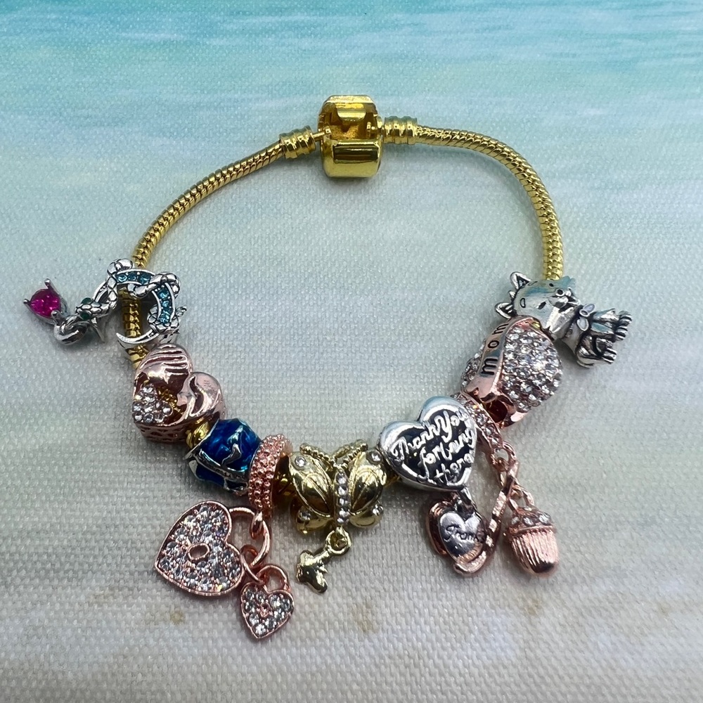 17Cm Bracelet Golden Coat Women’s Fashion Jewelry Gift For MOM Trendy Style  NEW